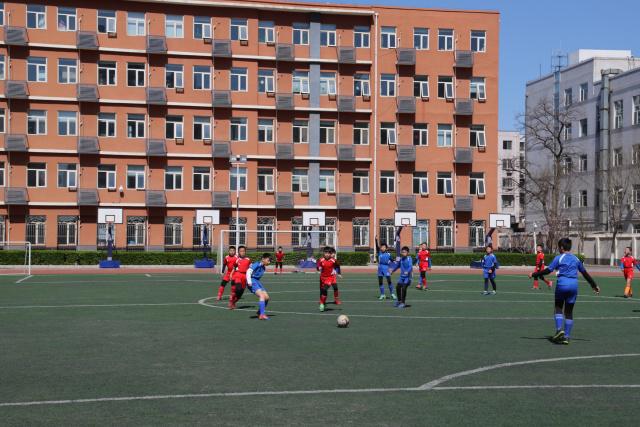 李凯尔0分赵睿17分 中国男篮不敌塞尔维亚